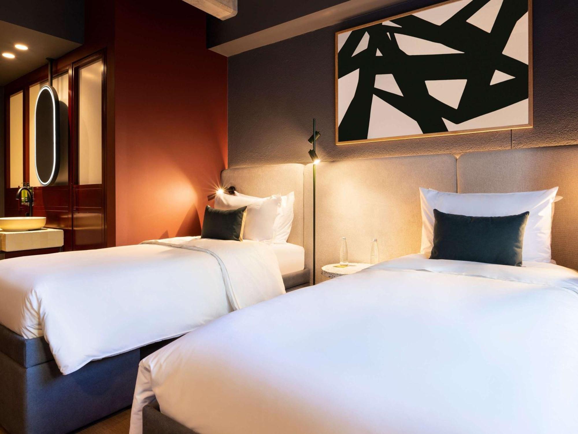 Tribe Medellin Hotel Bagian luar foto