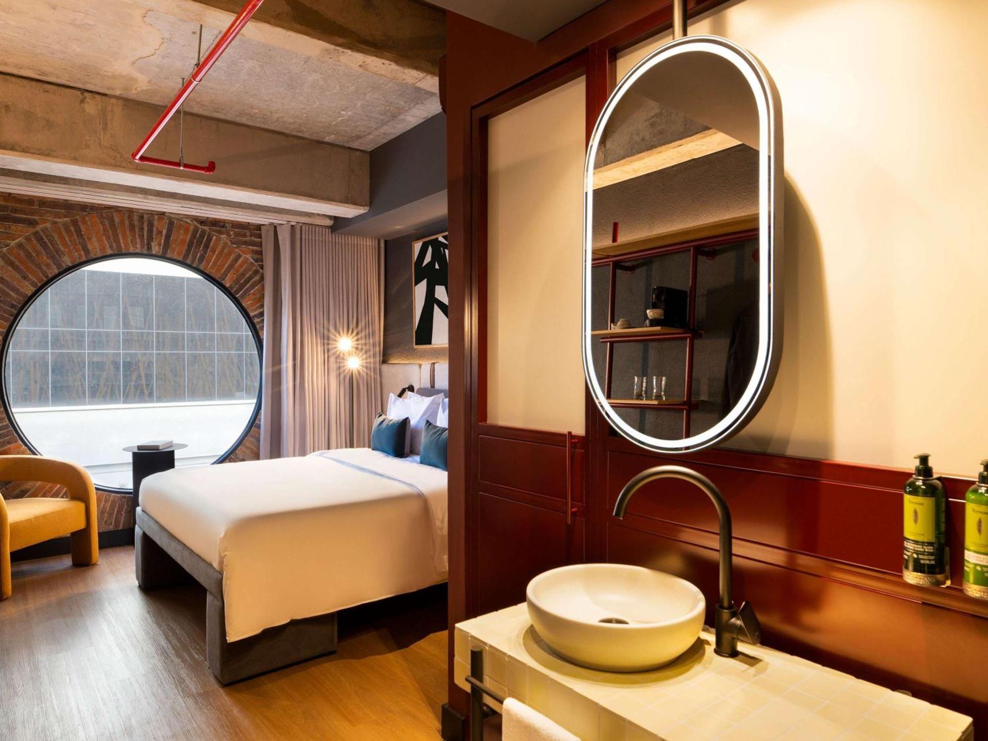 Tribe Medellin Hotel Bagian luar foto