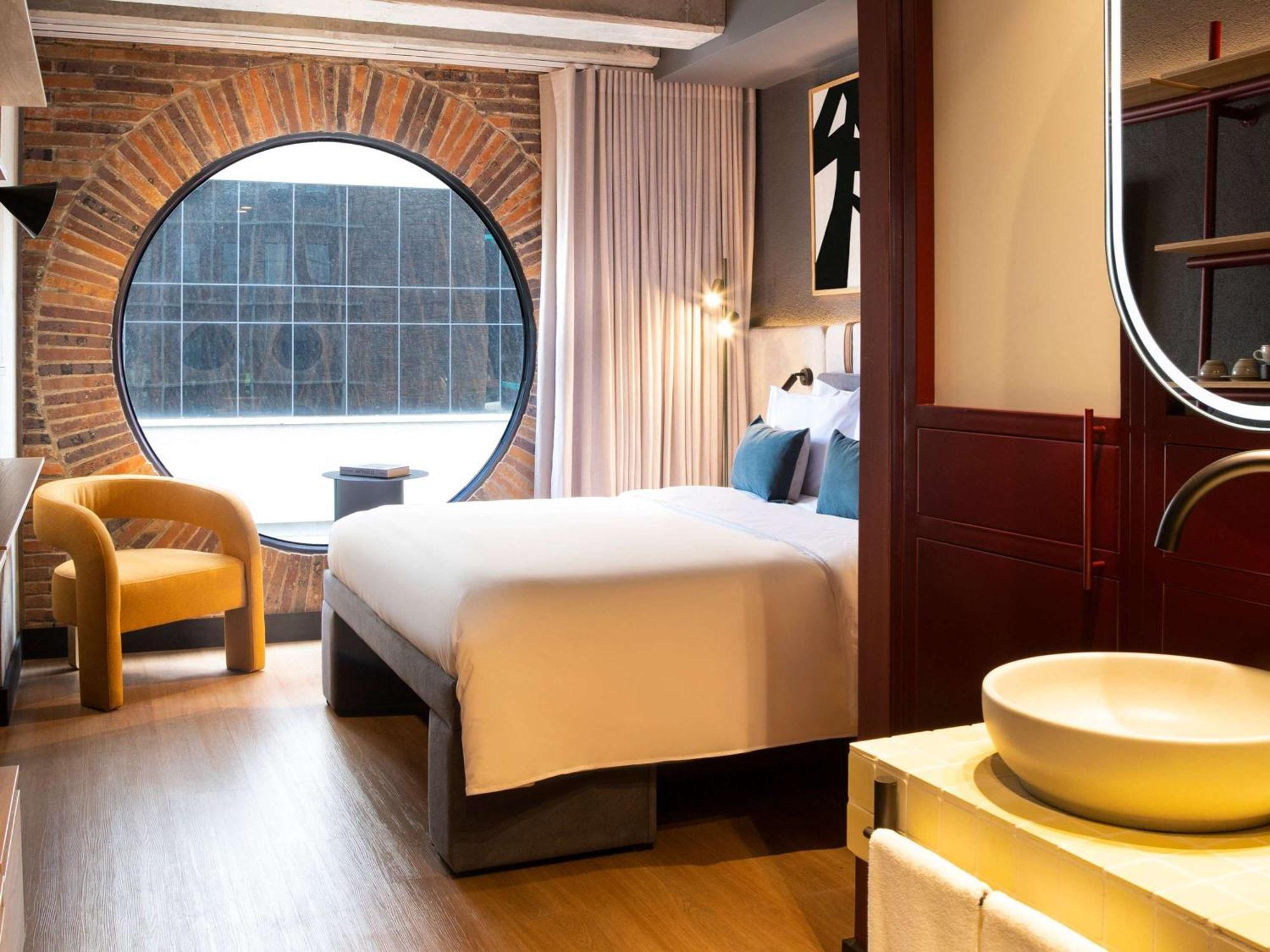 Tribe Medellin Hotel Bagian luar foto
