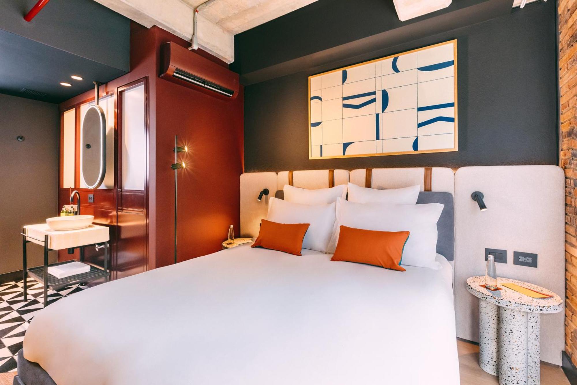 Tribe Medellin Hotel Bagian luar foto