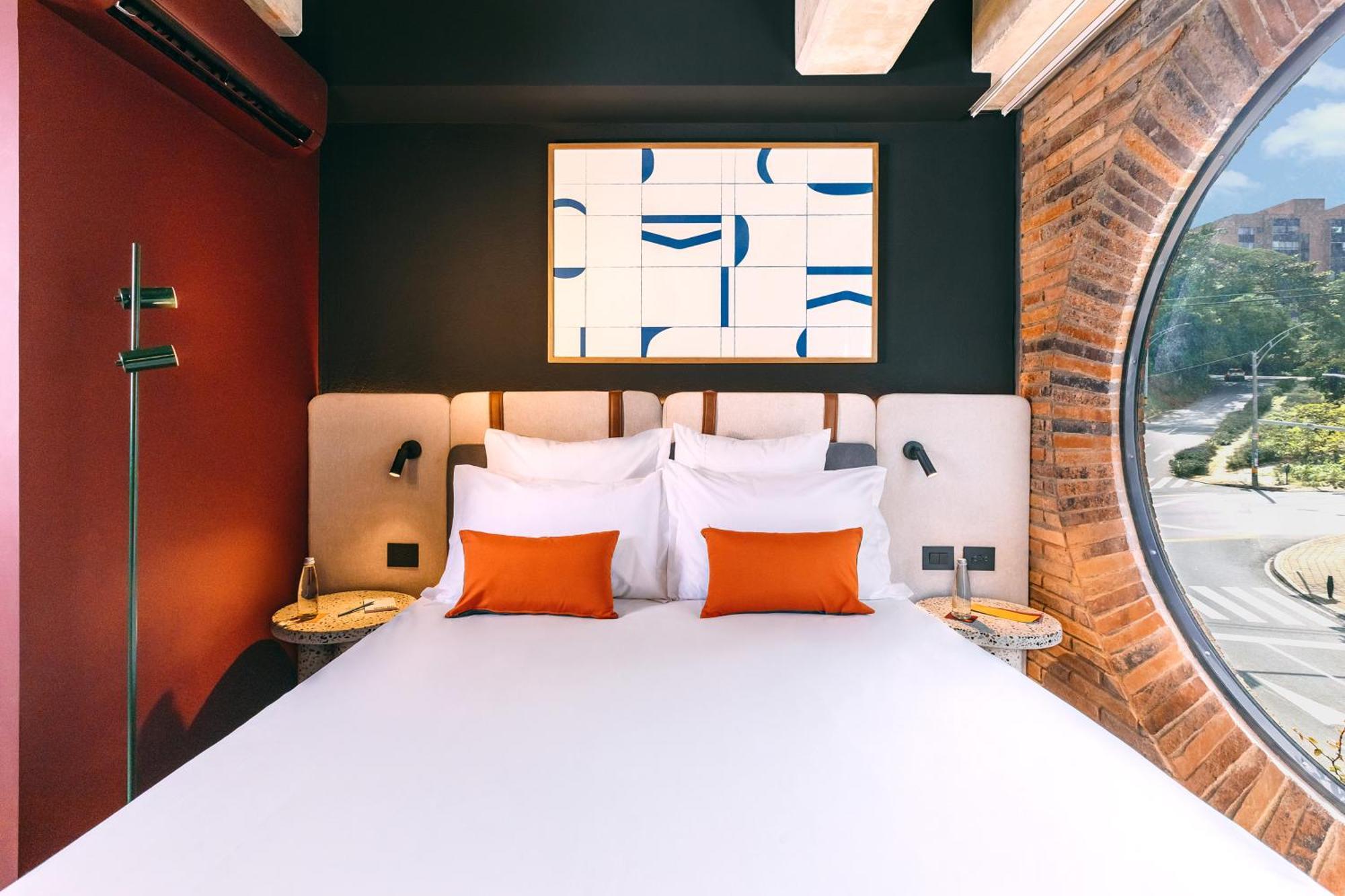 Tribe Medellin Hotel Bagian luar foto