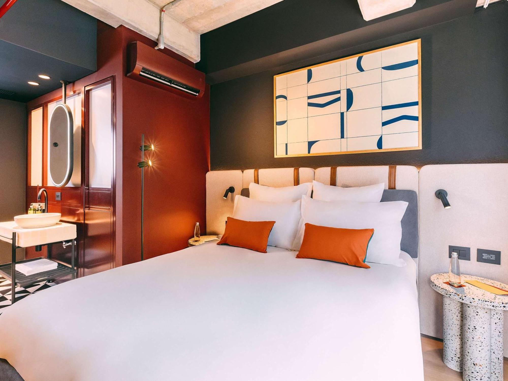 Tribe Medellin Hotel Bagian luar foto