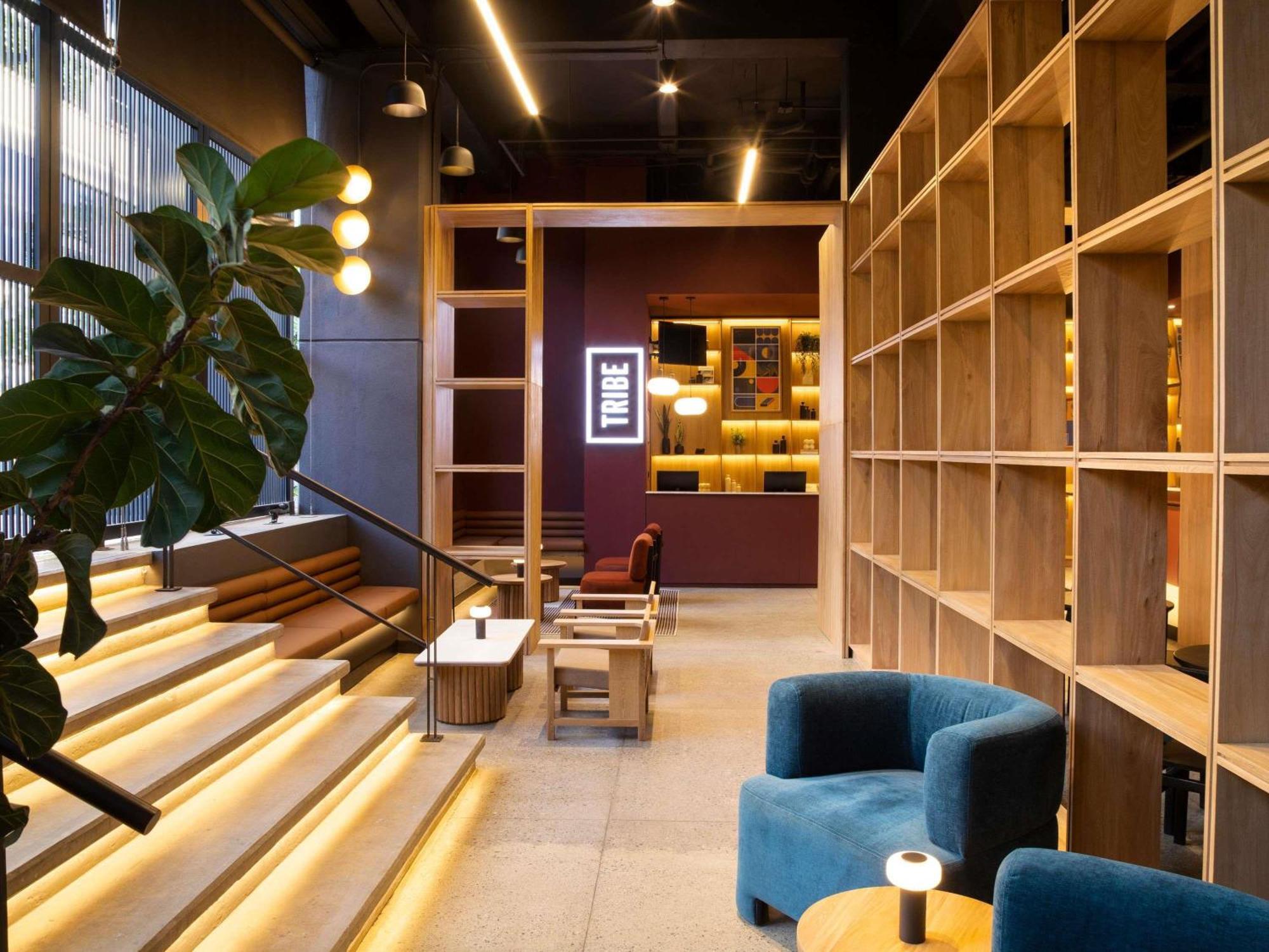 Tribe Medellin Hotel Bagian luar foto